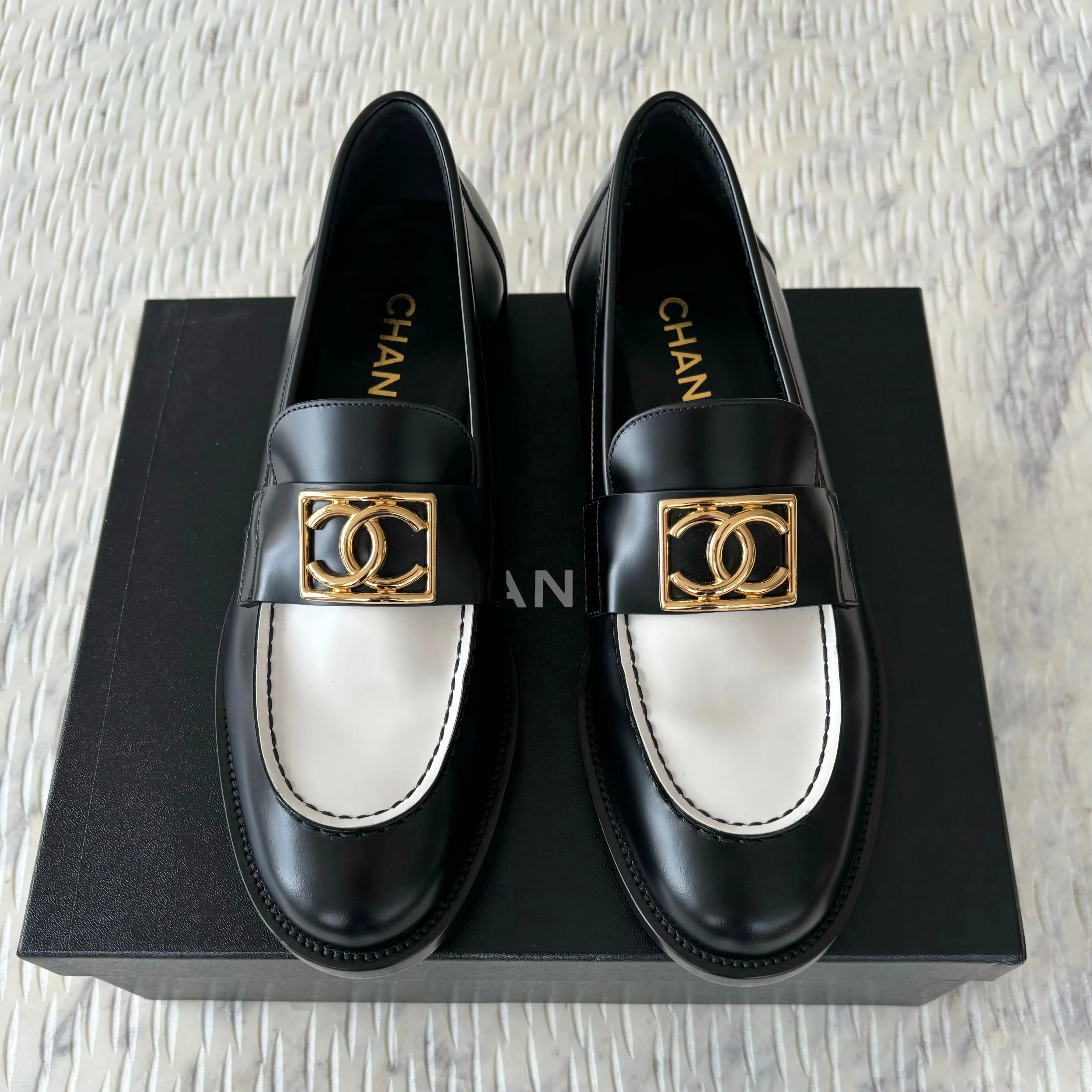 Chanel CC Loafers Black White