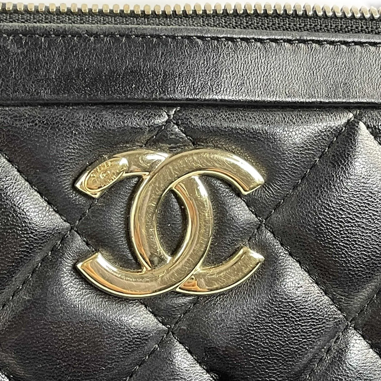 CHANEL - Quilted Trendy CC Black Lambskin Bowling Large Top Handle Bag w/ Strap