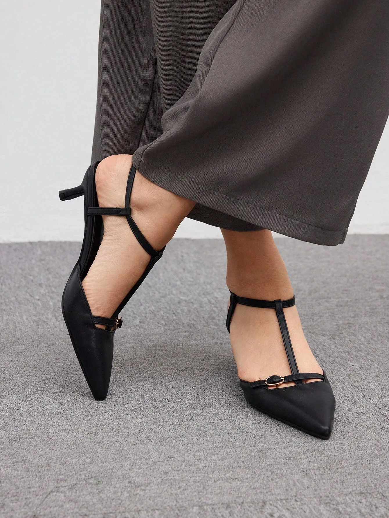 CUCCOO BIZCHIC Women High Heel Black Pointed Toe Sandals With Metal Buckles, Personality Style Strappy Low-Heeled Shoes