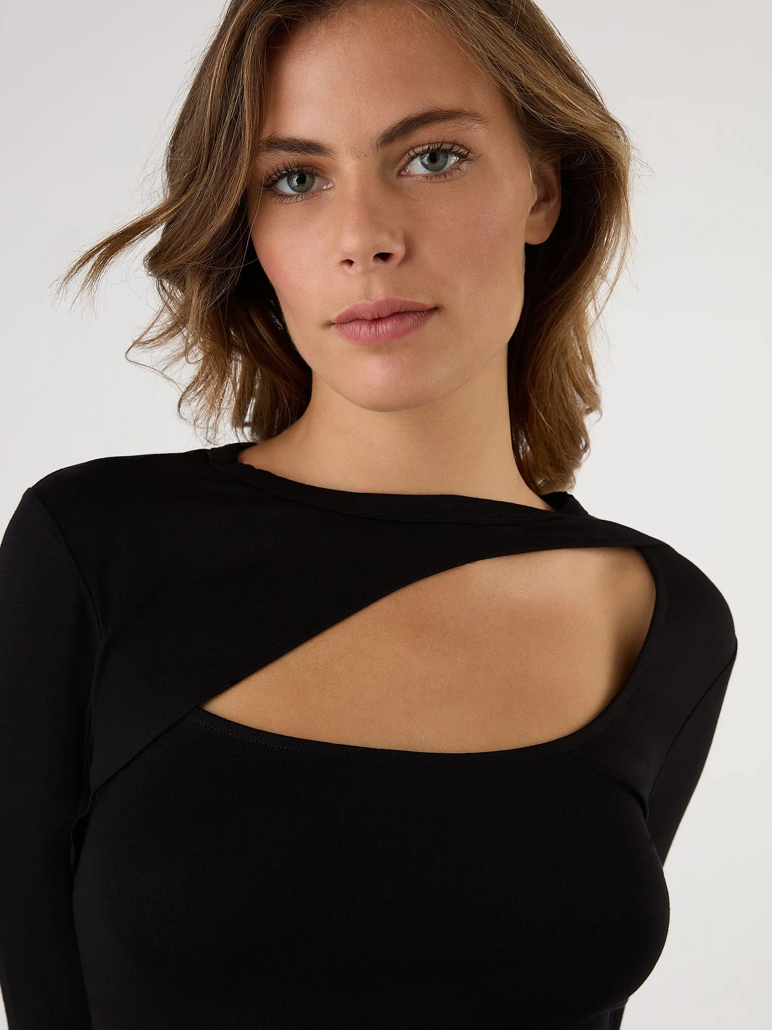 Deryn Cut Out Jersey Top in Black