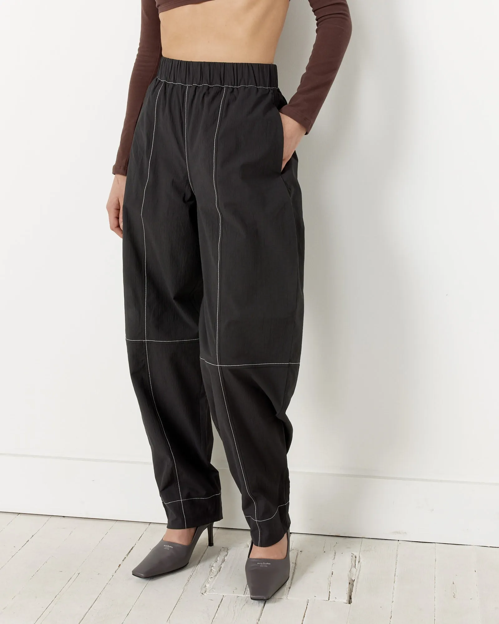 Elasticated Curve Pant in Black