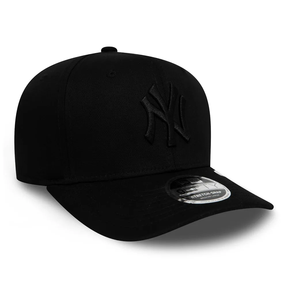 NEW ERA New York Yankees Tonal Black 9FIFTY Stretch Snap Cap