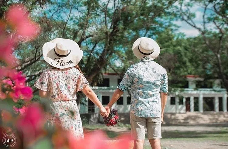 Prenuptial Hat Set