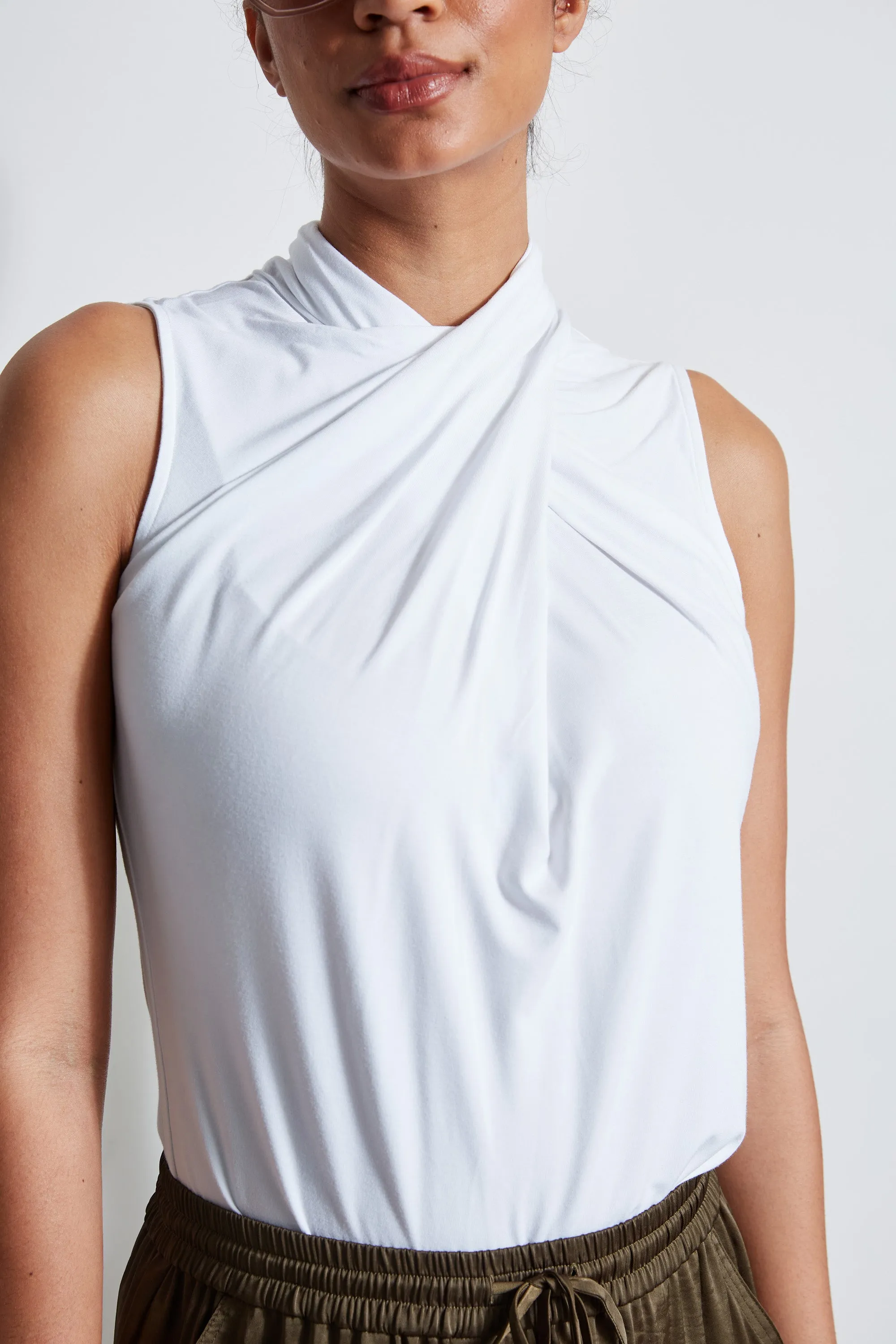 Sleeveless Twist Knit