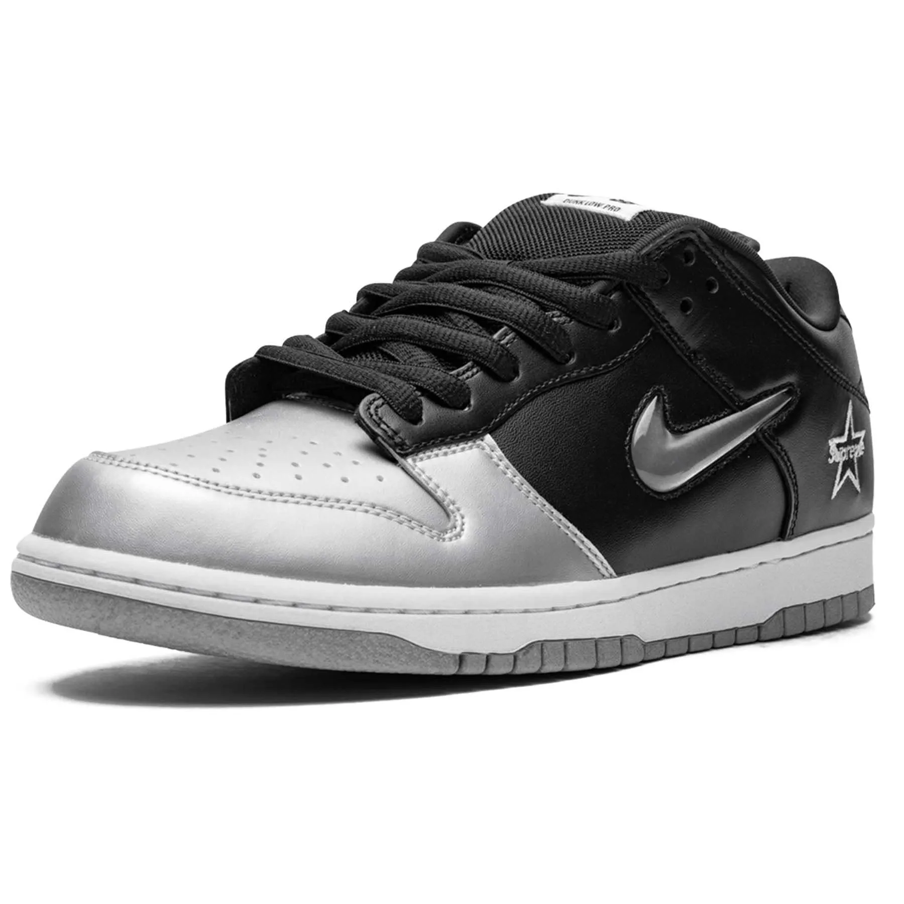 Supreme x Nike Dunk SB Low QS 'Metallic Silver'