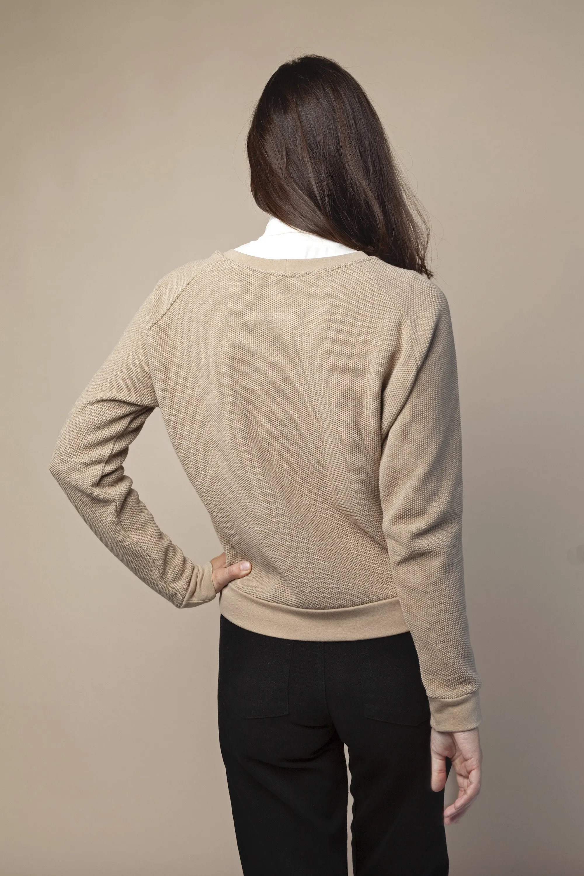 tari jumper knotted beige